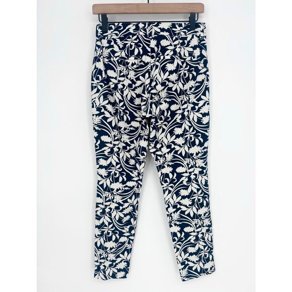 Old Navy Blue and White High Rise Skinny Pixie Pants Size 4 - Picture 6 of 7